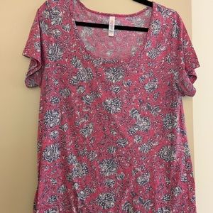 Lularoe Classic tee